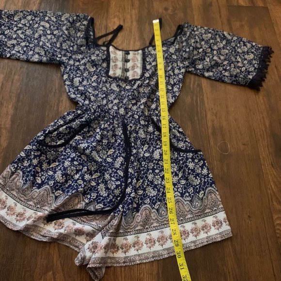 XHILARATION Womens Medium Romper Jumper Shorts Hippie Cold Shoulder Blue - Picture 10 of 12